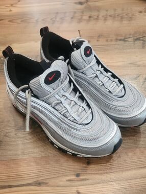 Nike Air Max 97 OG Metallic Silver Bullet Reflective Women’s 9 Black Red Sporty